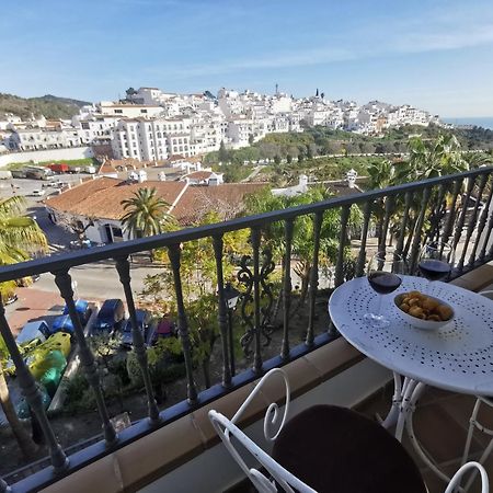 Apartamento en urbanización el Mirador de Frigiliana en el centro del pueblo con las mejores vistas Exterior foto